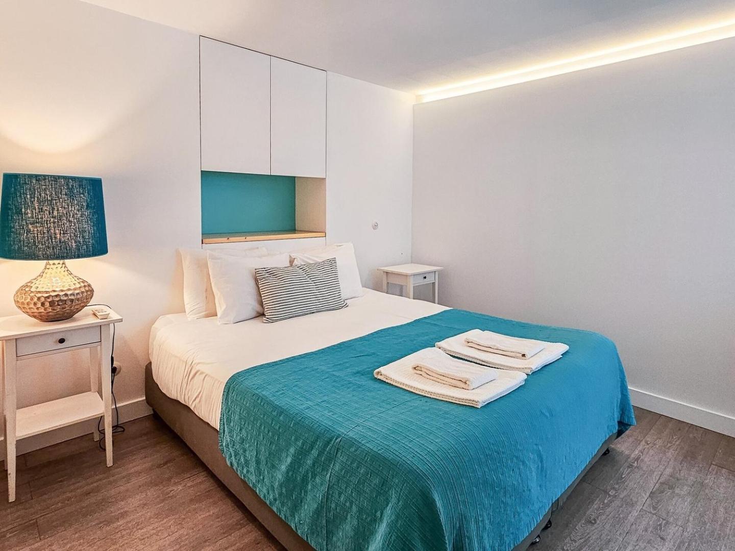 Ground Floor With Private Patio And Ac Apartment